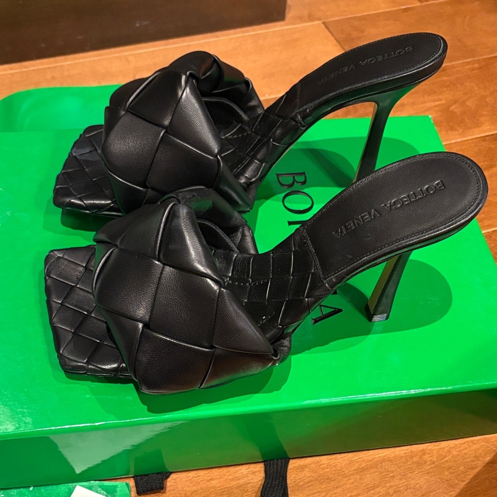 Bottega Veneta Black Quilted Heels - Picture 1 of 3